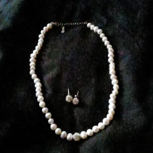 South sea pearl necklace with Matching earrings